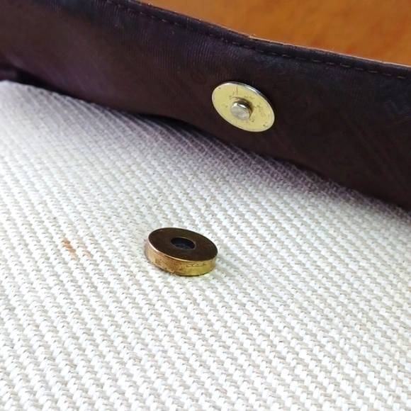 Liz Claiborne Leather& Linen Blend Crm/Brn X-Body/Shoulder Bag Numerous Sections - Picture 4 of 15